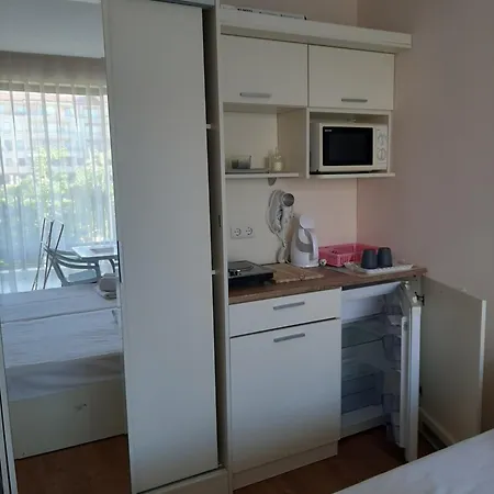 아파트 Premier Apparthotel 2025